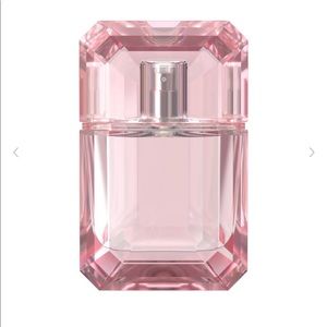 KKW Fragrance Diamonds x Khloe